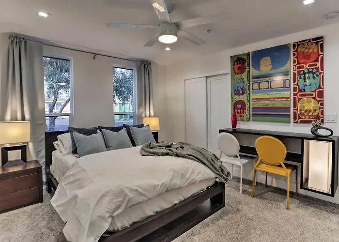 Quiet Luxury Estate W/ Heated Pool: *