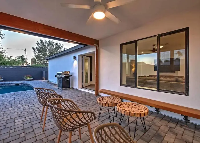 Quiet Luxury Estate W/ Heated Pool: Villa Scottsdale