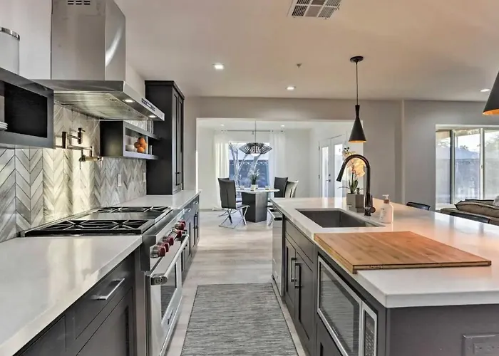 Quiet Luxury Estate W/ Heated Pool: *